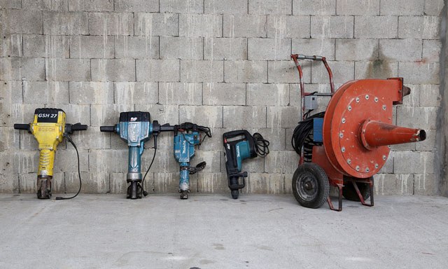 Perfuratrizes e equipamentos de trabalho